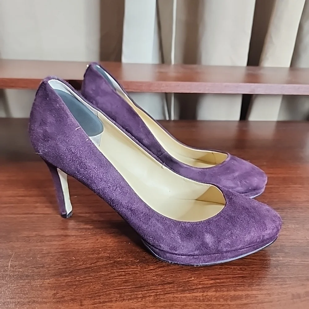 Ivanka Trump purple pumps. Size 7